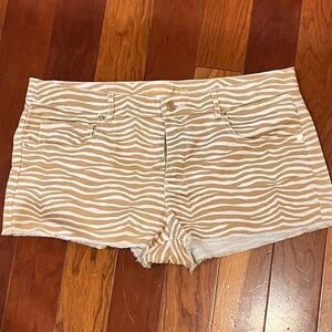 Michael Kors Shorts Ladies Sz 10 Animal Print Summer Perfect EUC